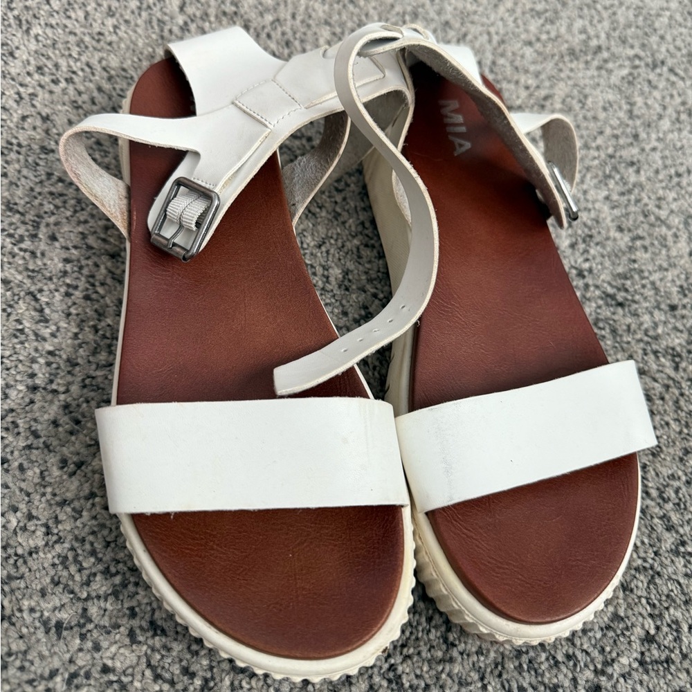 MIA Women's White platform Sandals with Buckle